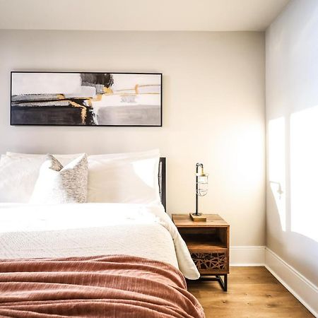Luxury Apartments In Mississauga Ngoại thất bức ảnh