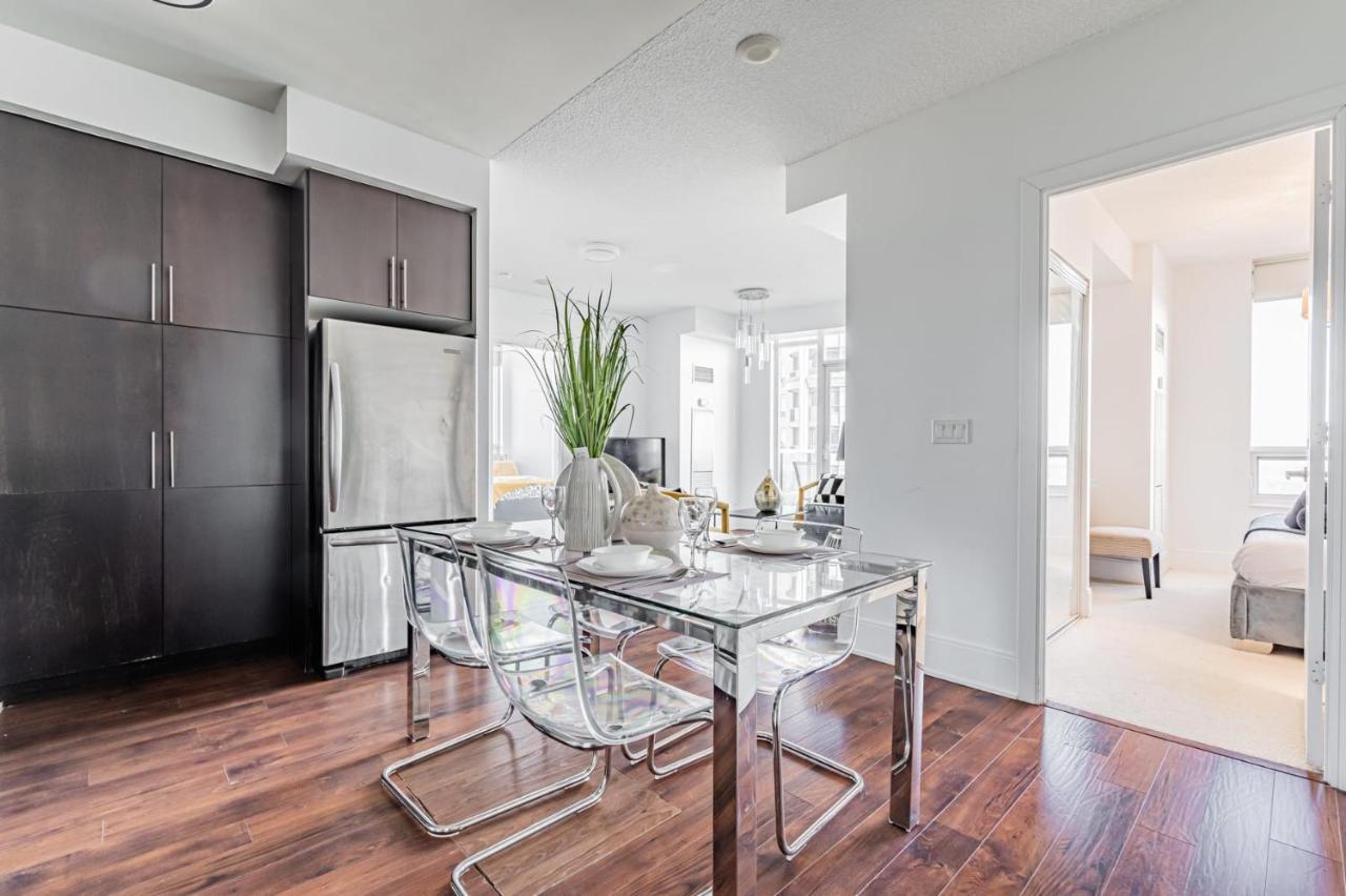 Luxury Apartments In Mississauga Ngoại thất bức ảnh