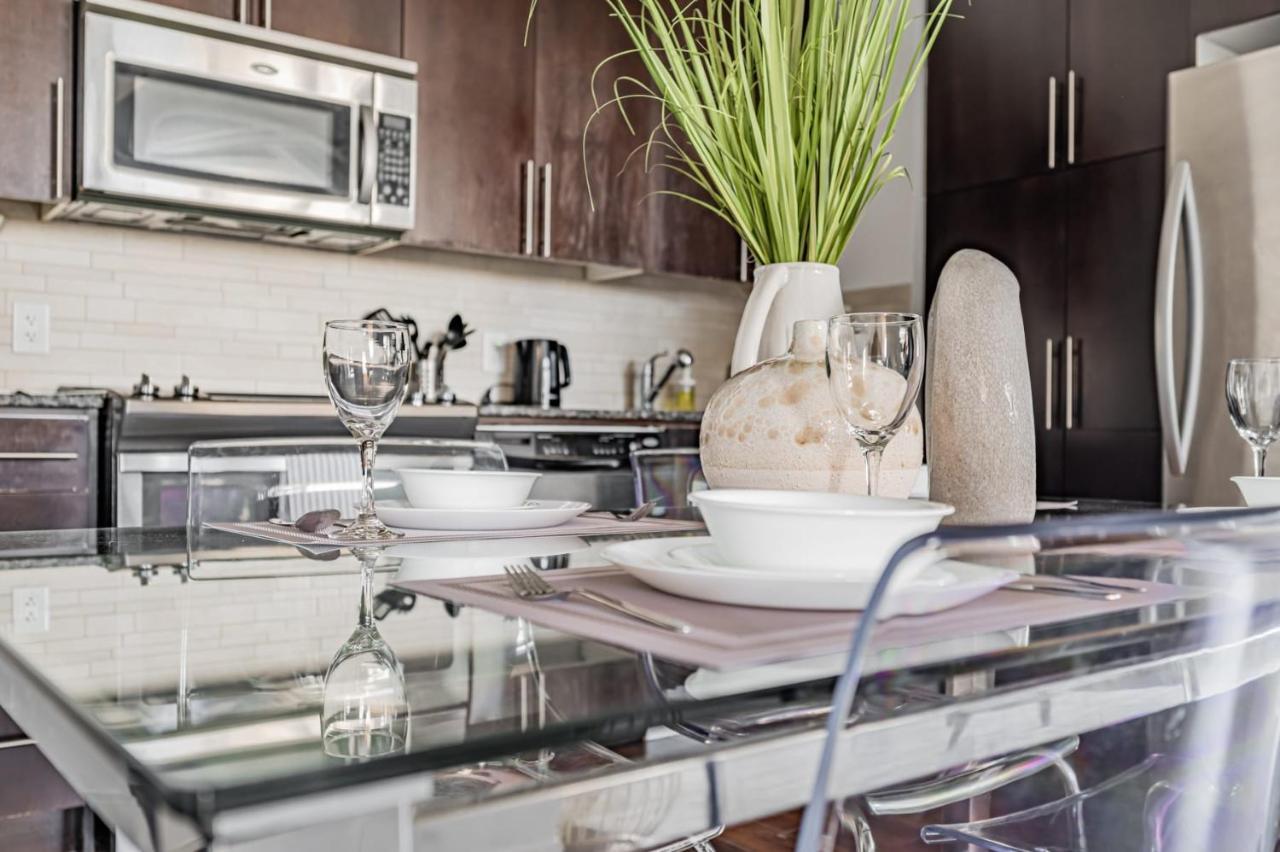 Luxury Apartments In Mississauga Ngoại thất bức ảnh