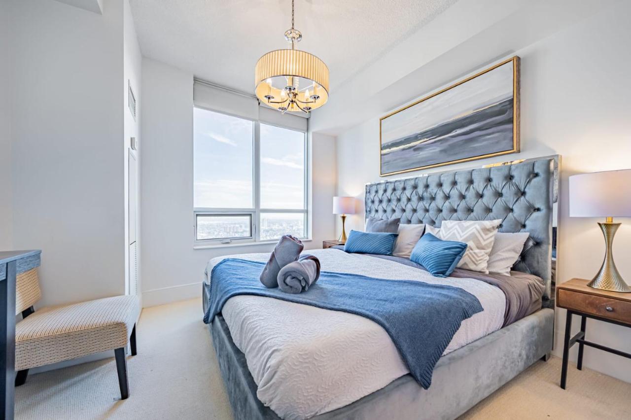 Luxury Apartments In Mississauga Ngoại thất bức ảnh