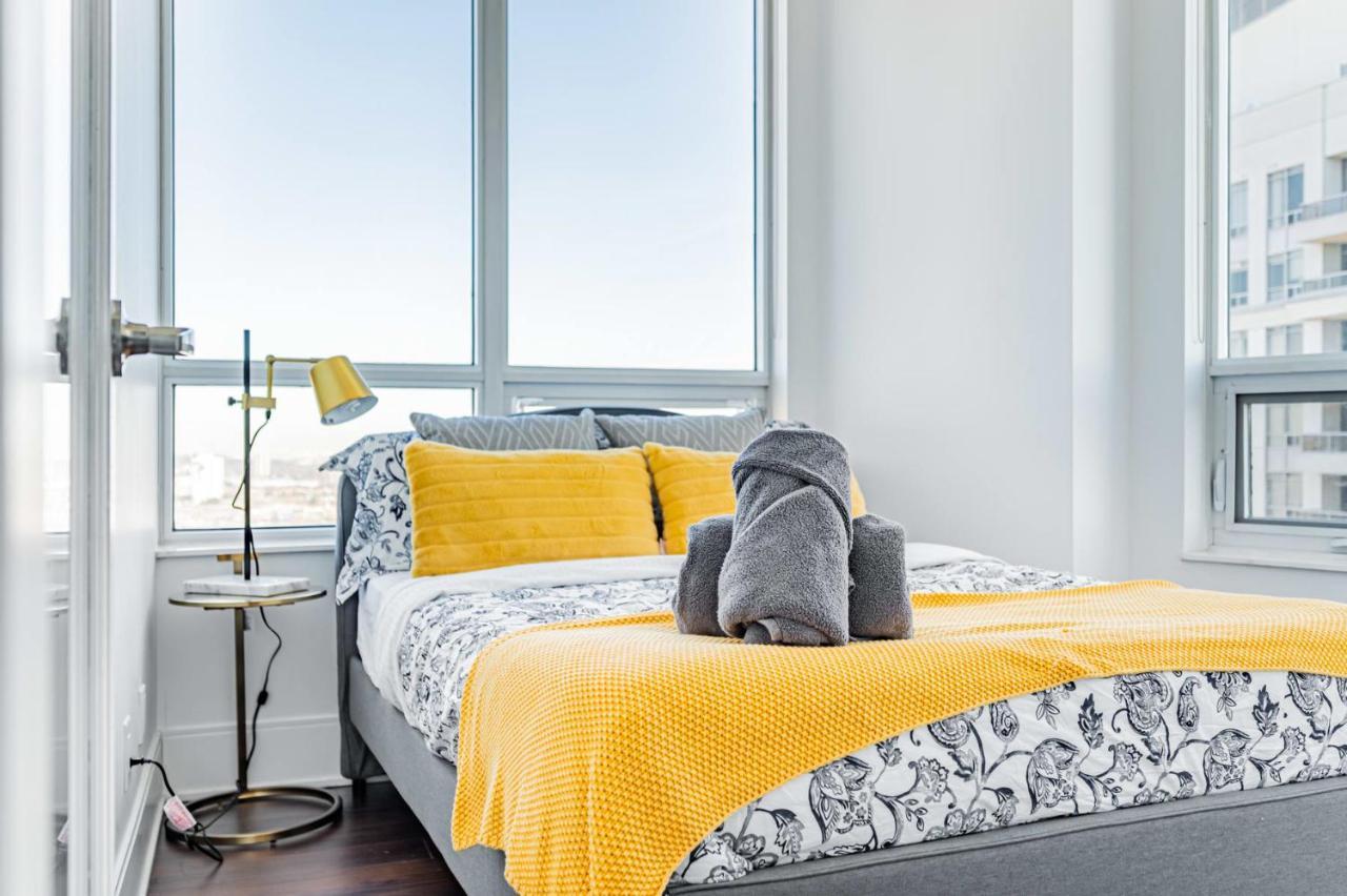 Luxury Apartments In Mississauga Ngoại thất bức ảnh