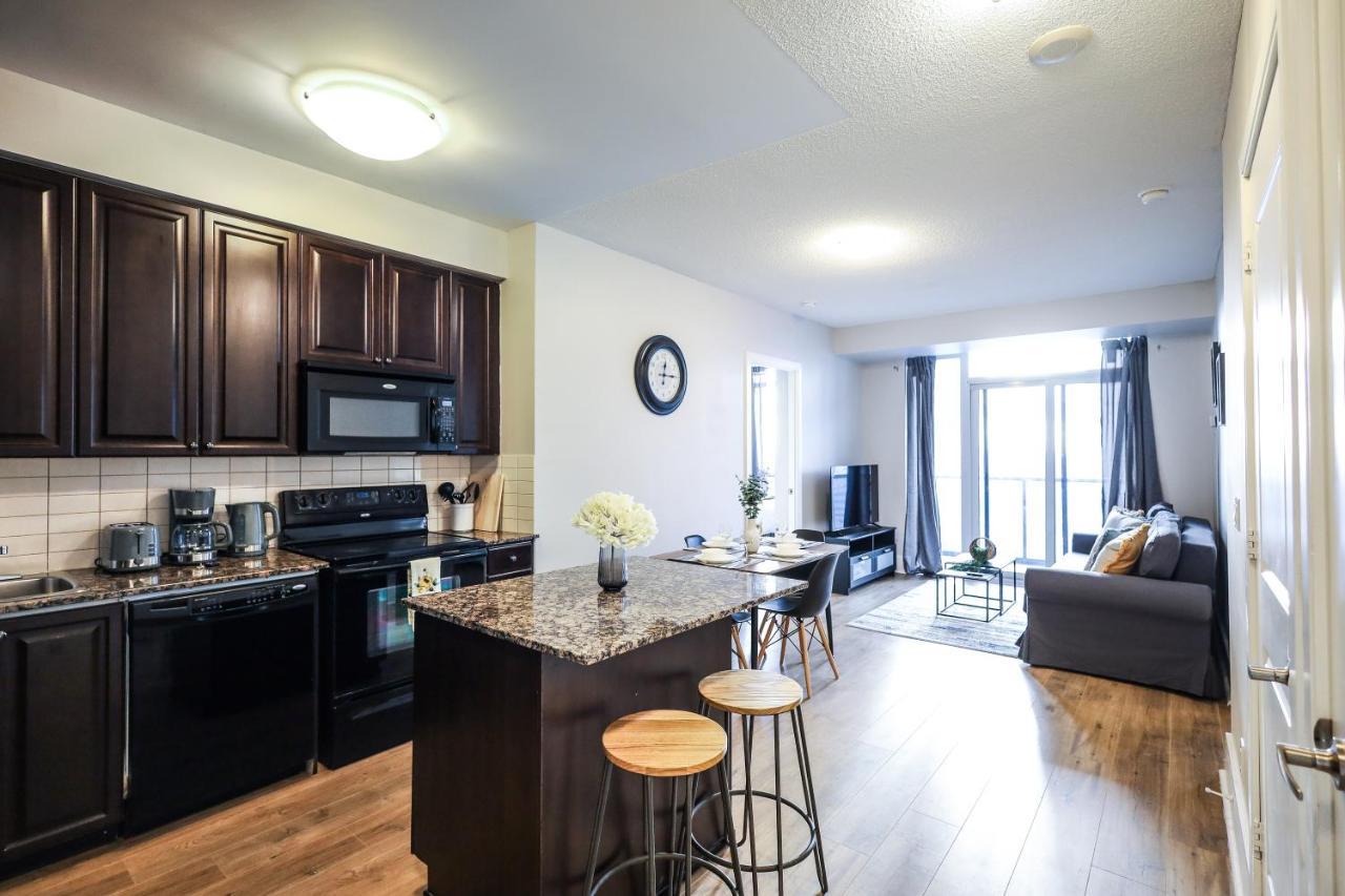 Luxury Apartments In Mississauga Ngoại thất bức ảnh