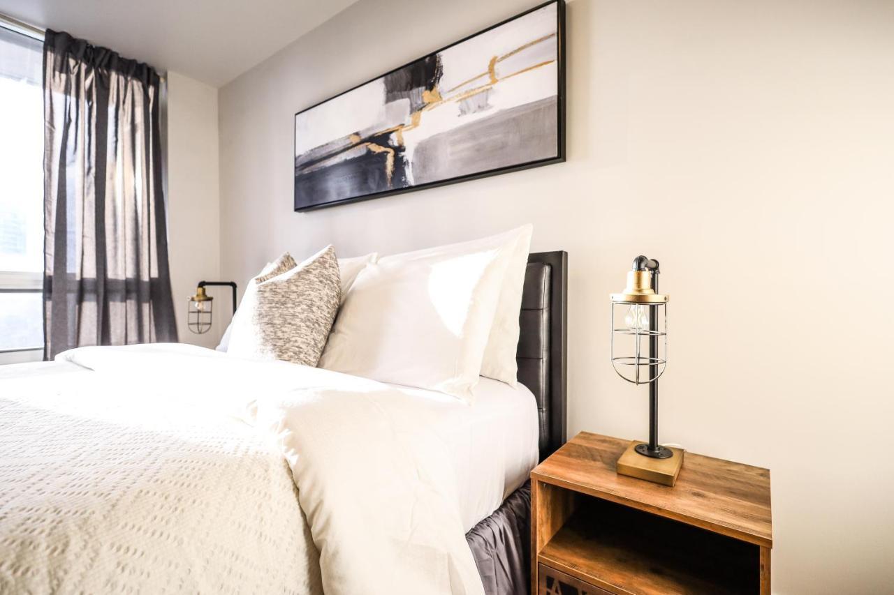 Luxury Apartments In Mississauga Ngoại thất bức ảnh