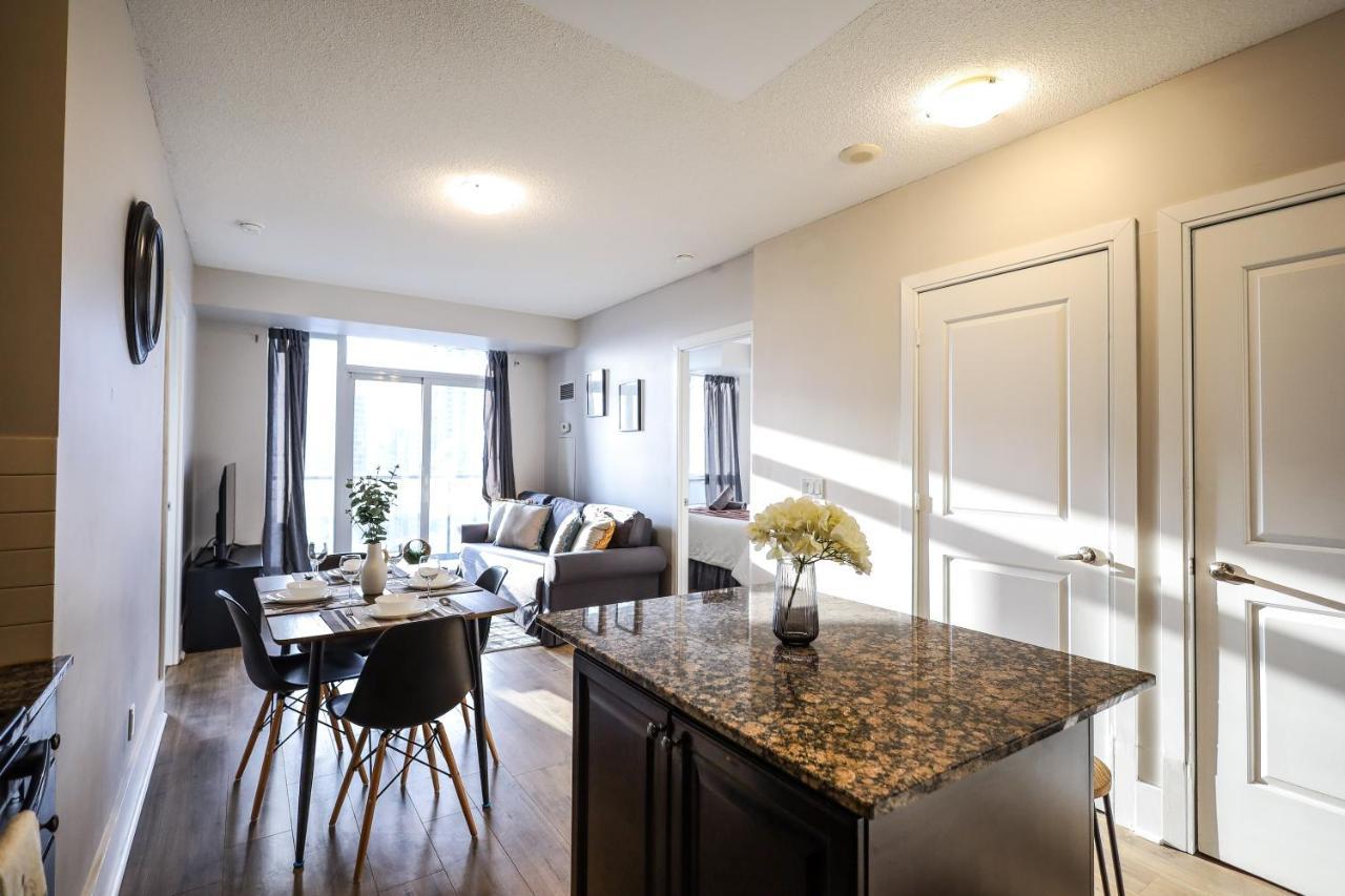 Luxury Apartments In Mississauga Ngoại thất bức ảnh