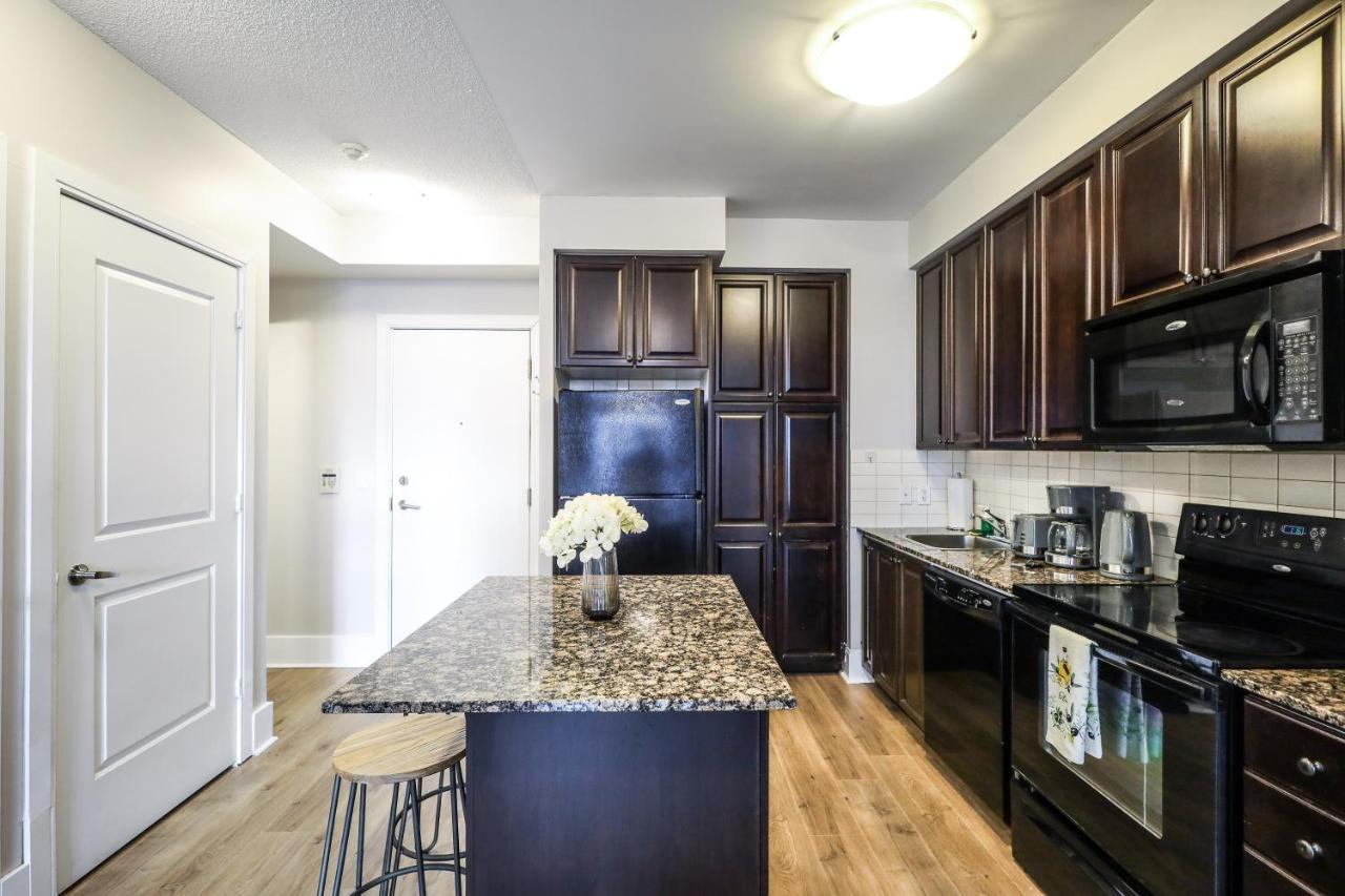 Luxury Apartments In Mississauga Ngoại thất bức ảnh